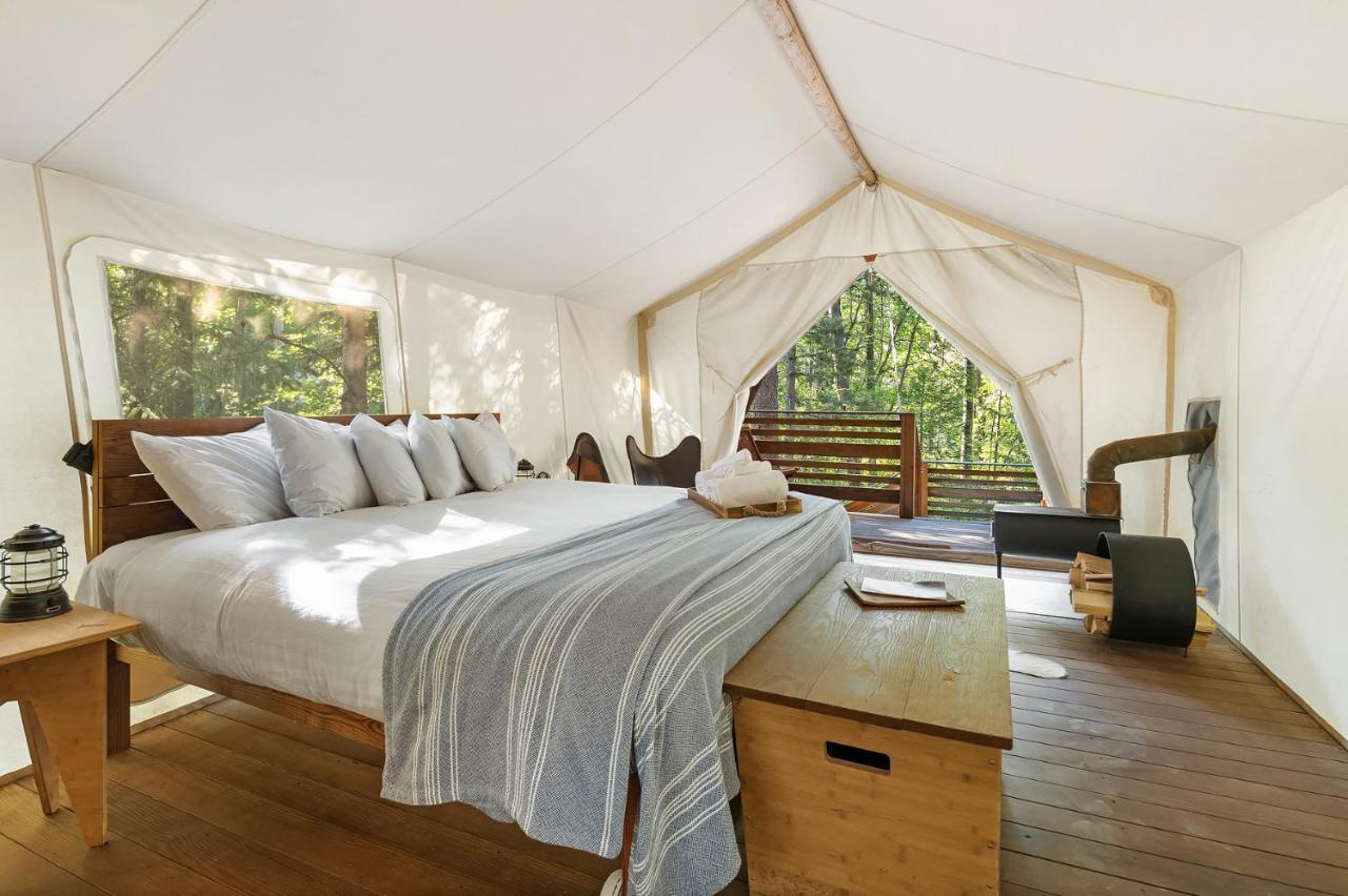 Under Canvas Glacier Coram Exterior foto