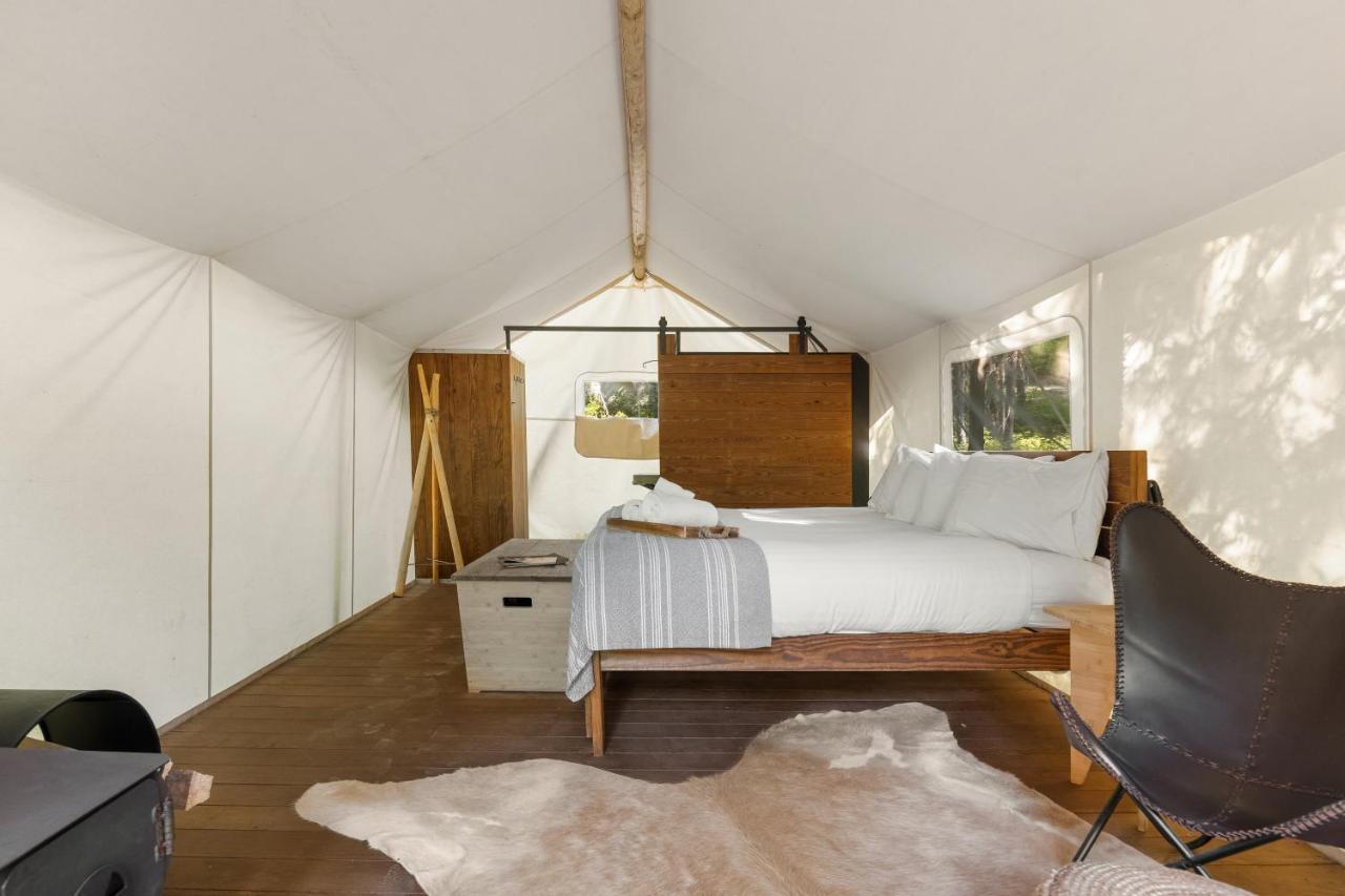 Under Canvas Glacier Coram Exterior foto